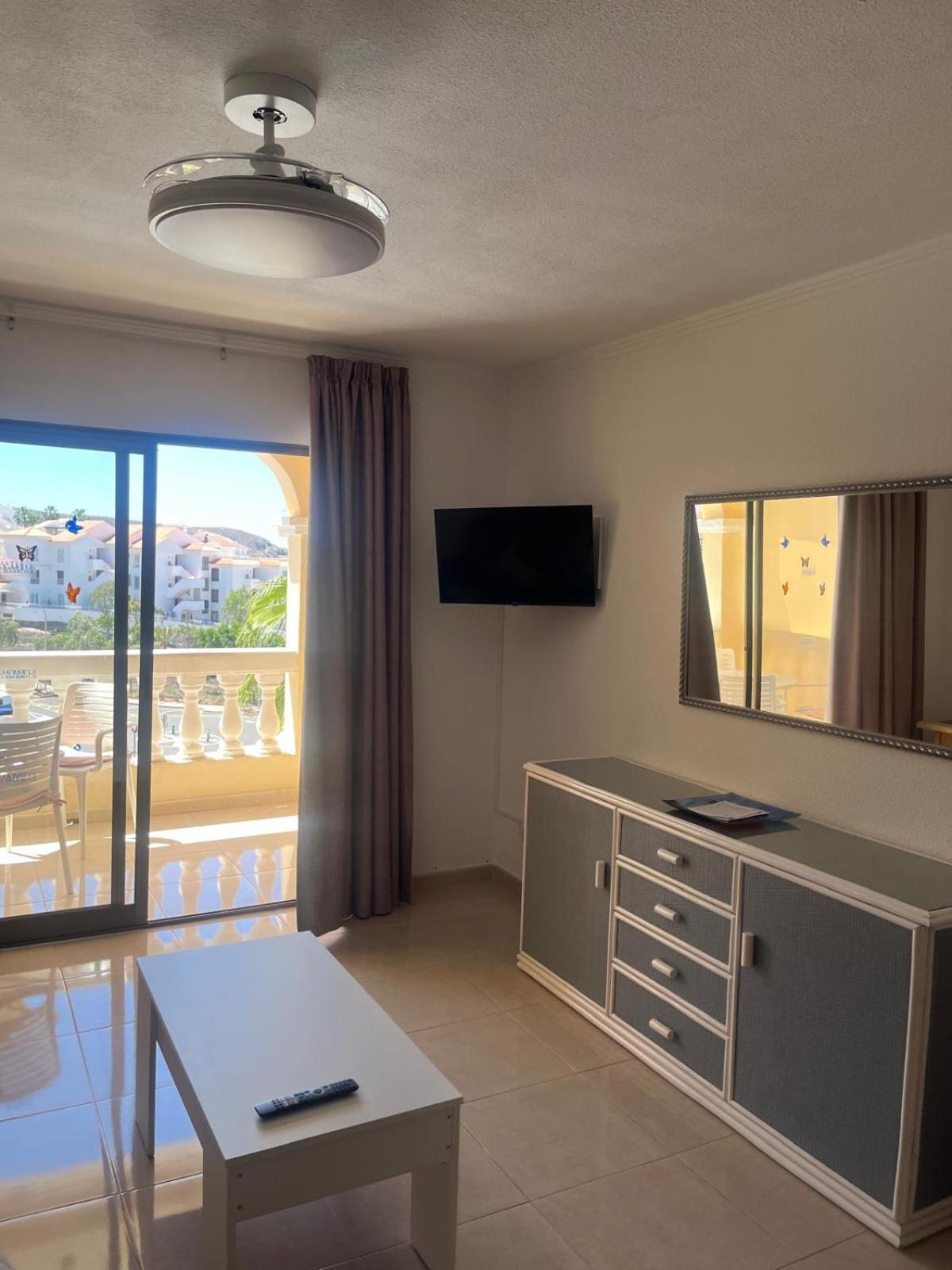 Castle Margherita'S Apartments Los Cristianos  Kültér fotó